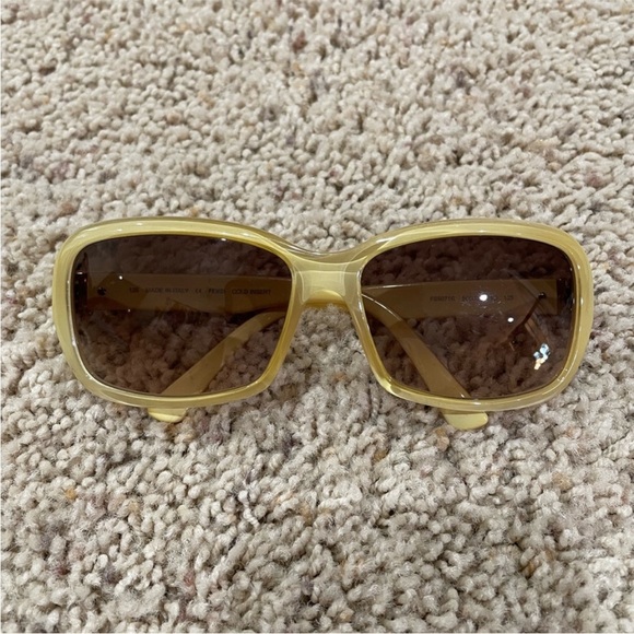 New without tags Fendi Women's Yellow Sunglasses - Picture 1 of 5